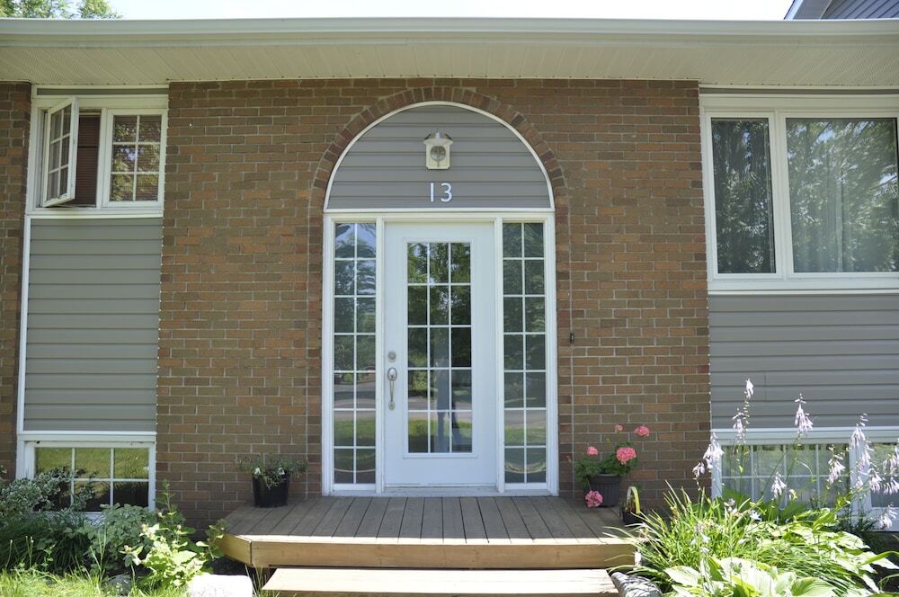 Moncton Suites 13 Willard Road