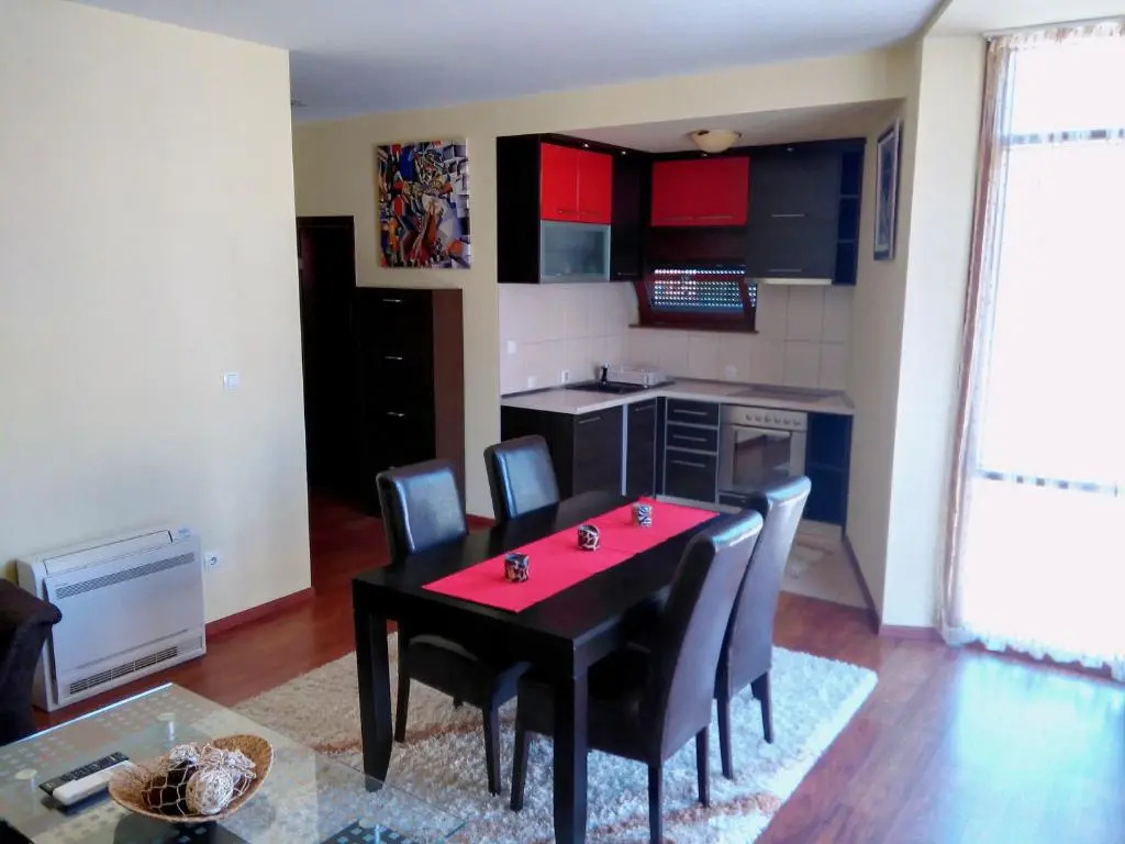 1 Bedroom Apartment