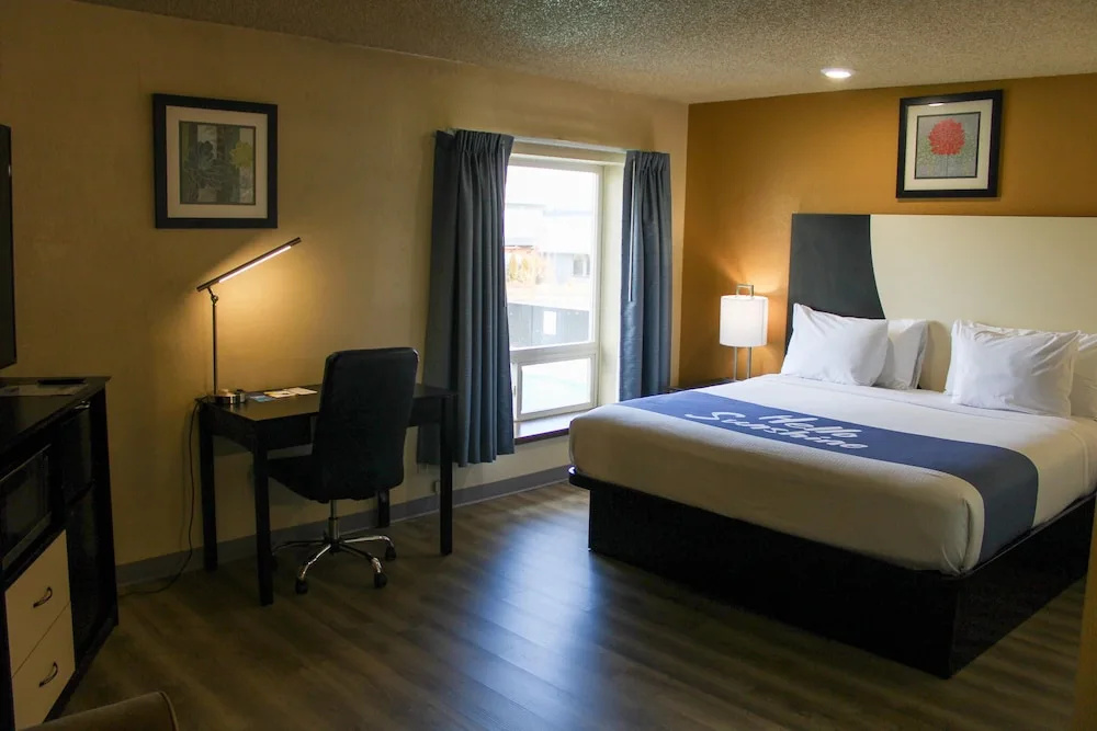 Double Suite (full double bed)