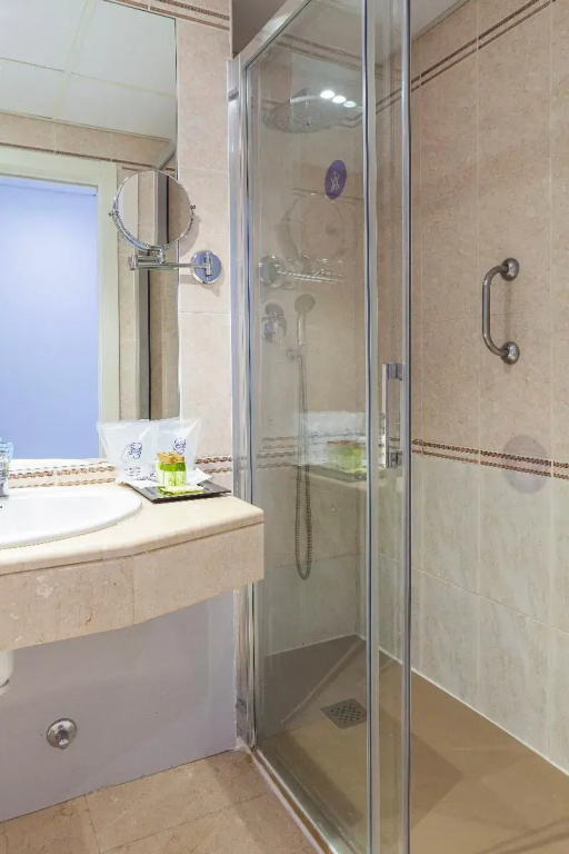 Standard Double room with balcony (full double bed)