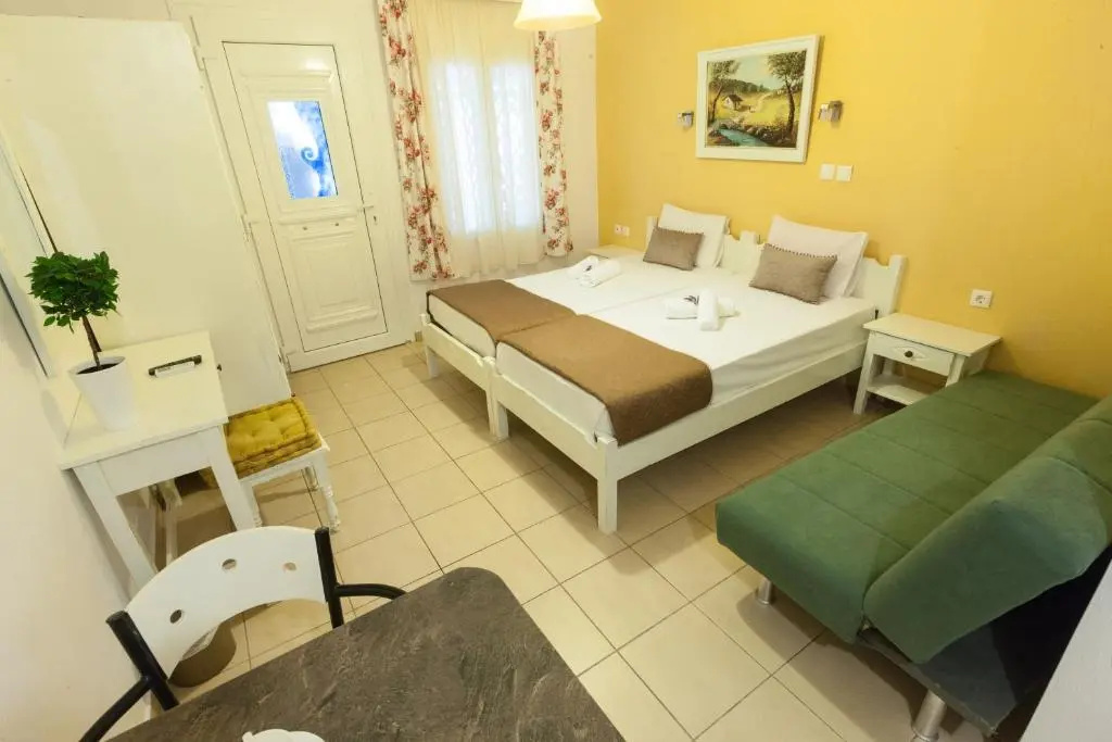 Standard Double room with garden view (twin beds)