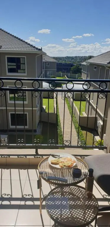 2Bed Luxury hotel apartment. Fourways