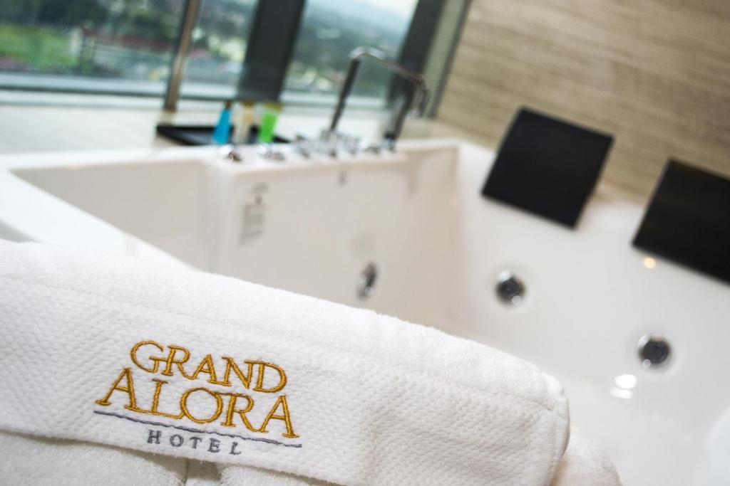 Grand Alora Hotel