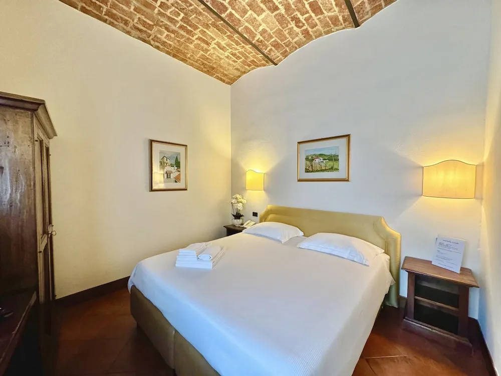 Superior Double room with river view (full double bed)