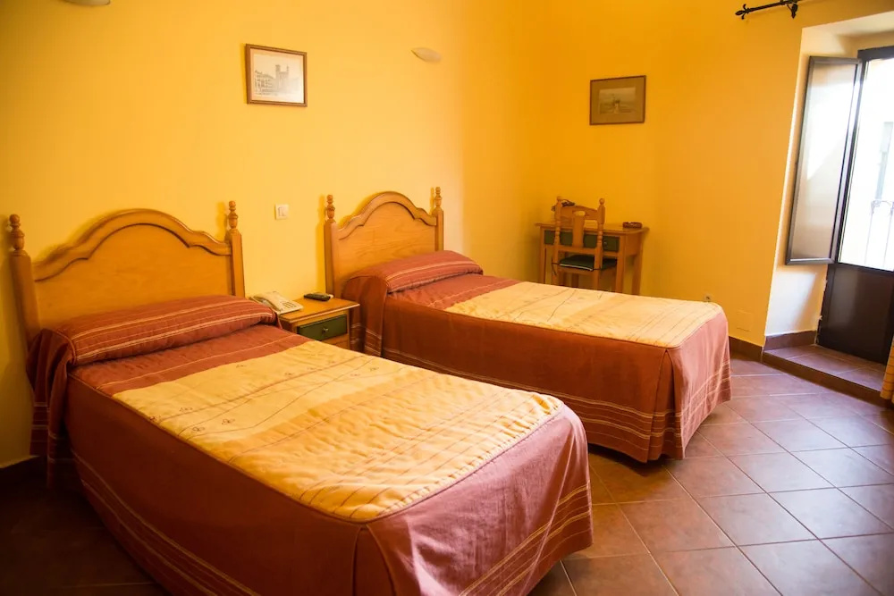 Standard Double room (twin beds)