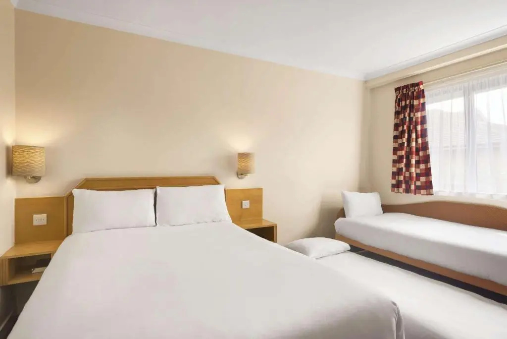 Triple room