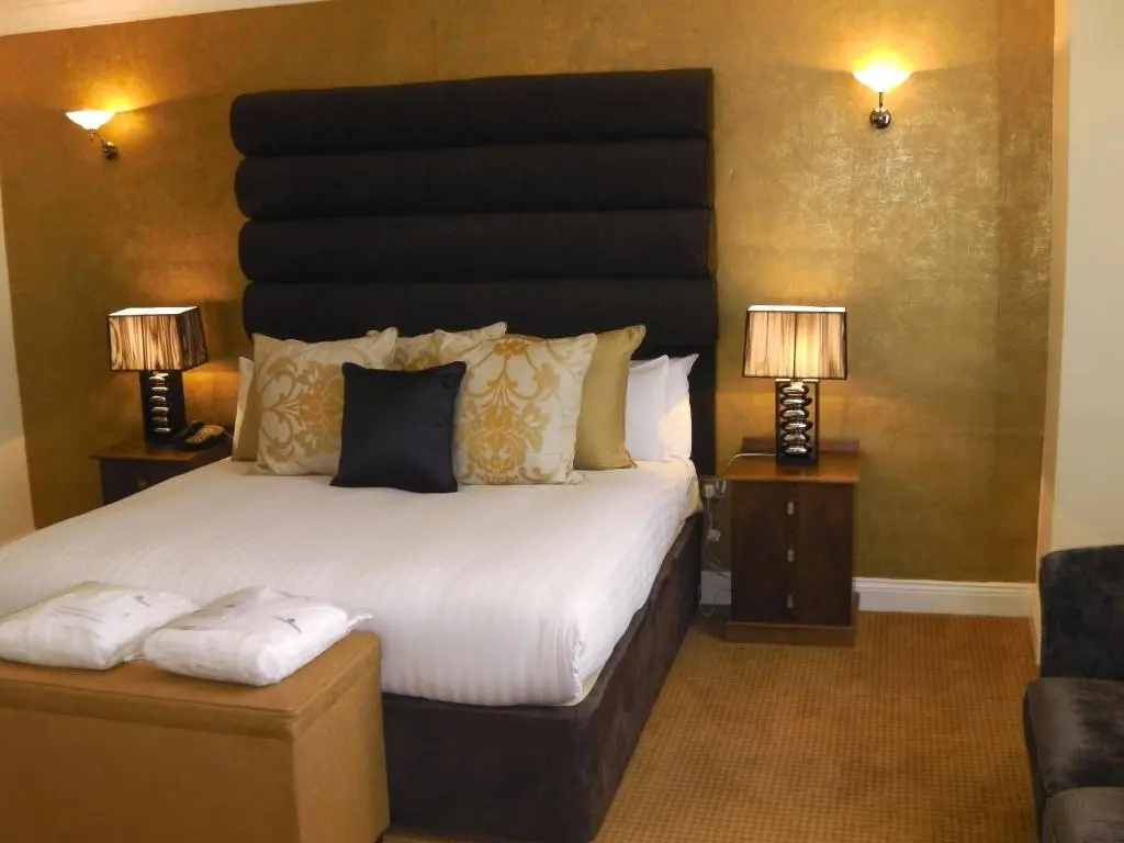 Executive Double room (full double bed)