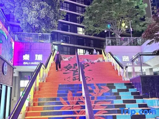 Micron Projection Esports (Ningbo Incity Qianhu North Road Subway Station)