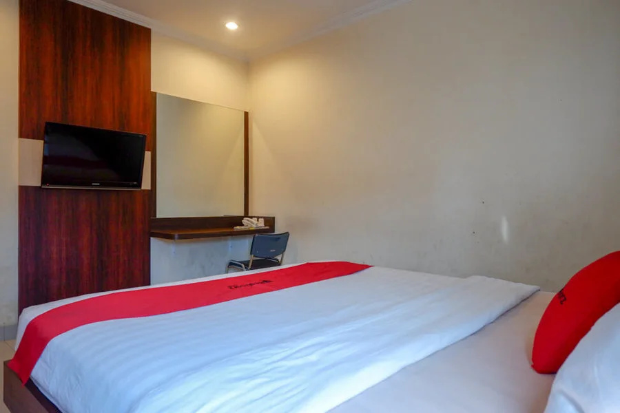 RedDoorz Plus @ Grand Pacifik Hotel Makassar - Chambres