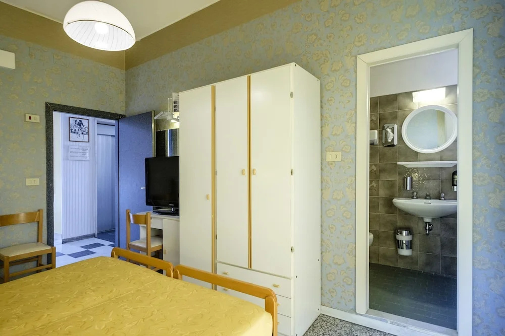 Standard Single room (single bed)