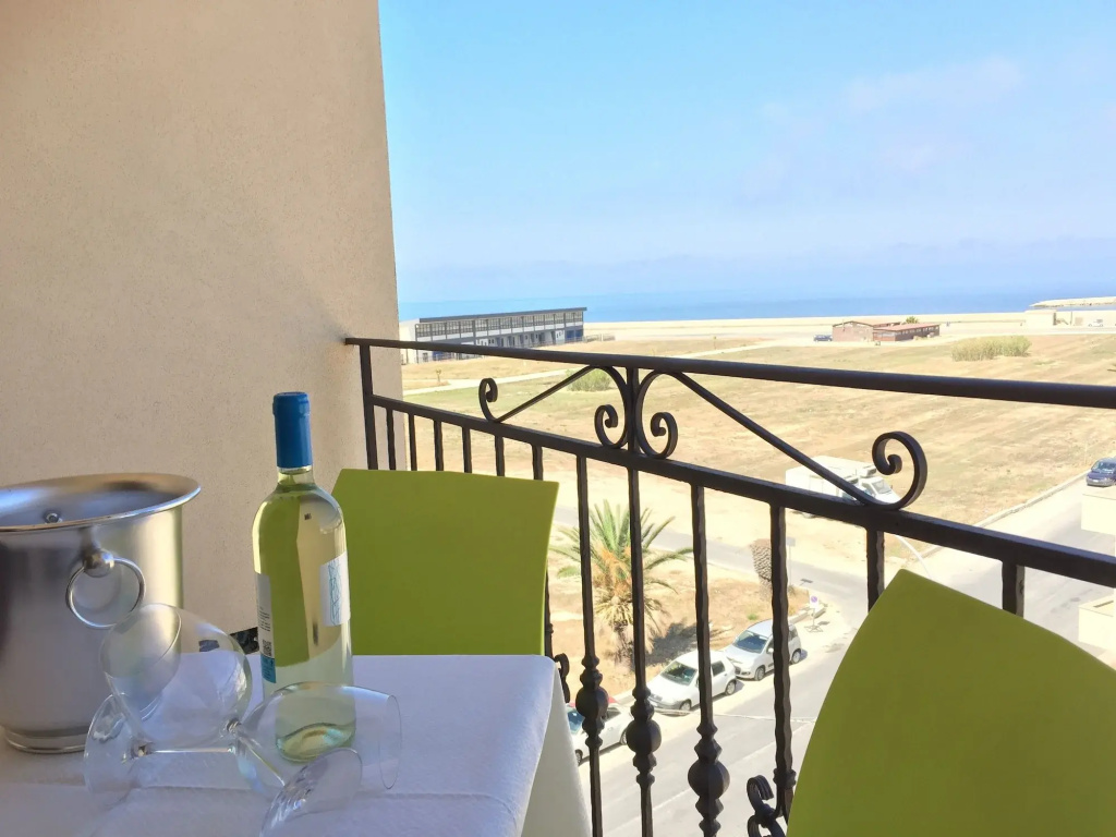 Balcony & Terrace