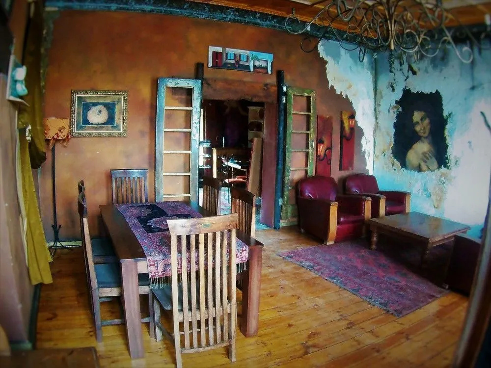 Ye Olde Thatch - Général
