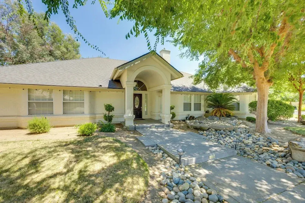 Billiards & Private Pool: Bright Clovis Home!