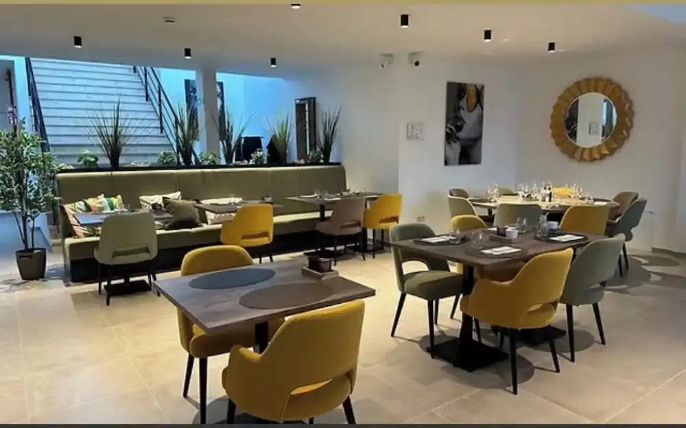 Hotel photo 12