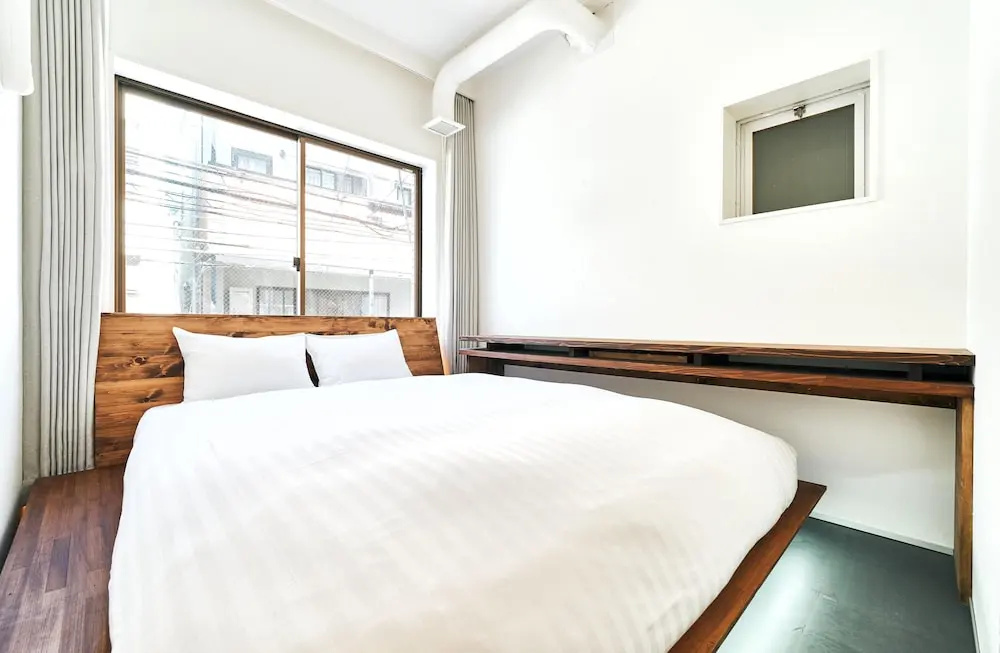 Standard Double room (full double bed)