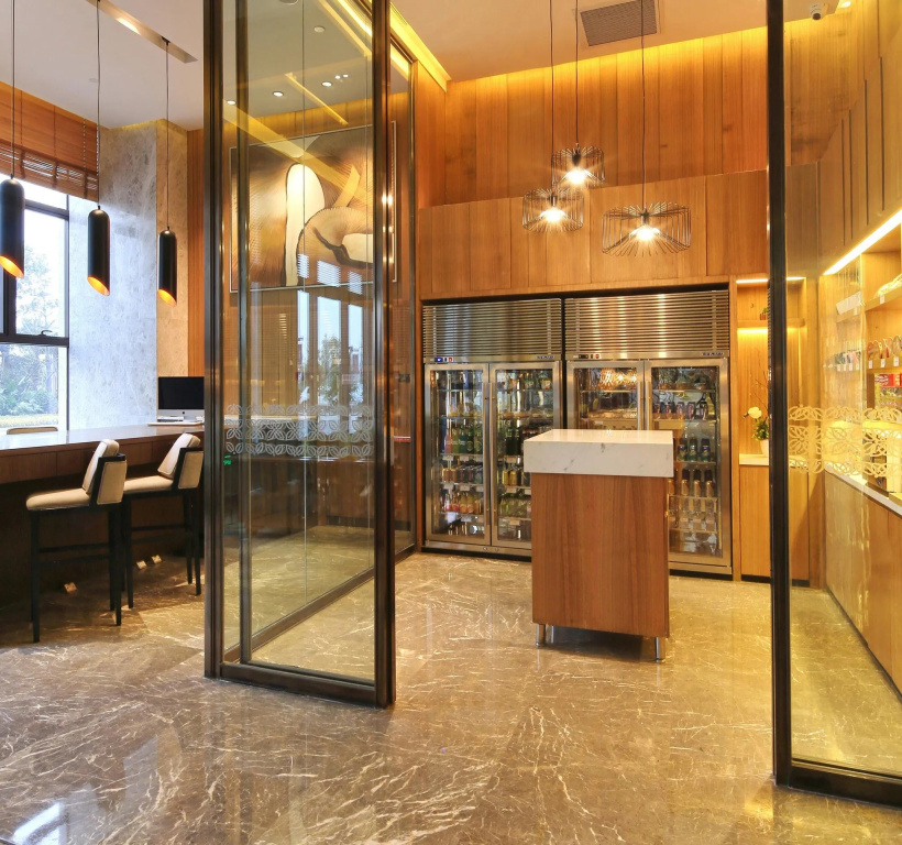 Lobby & Reception