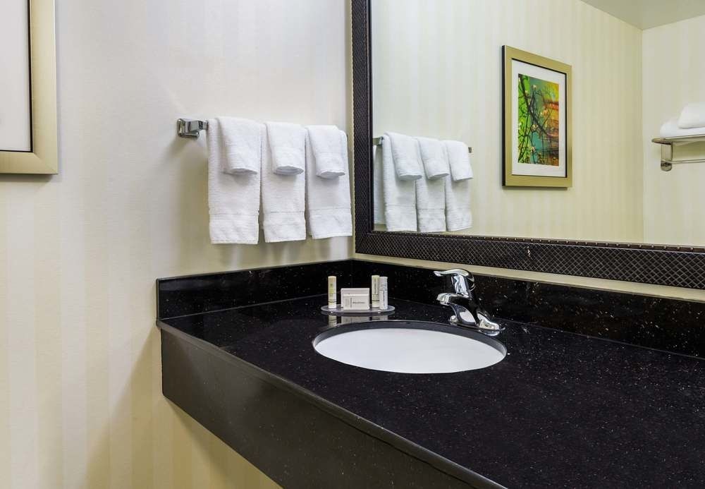 Fairfield Inn & Suites Buffalo Airport