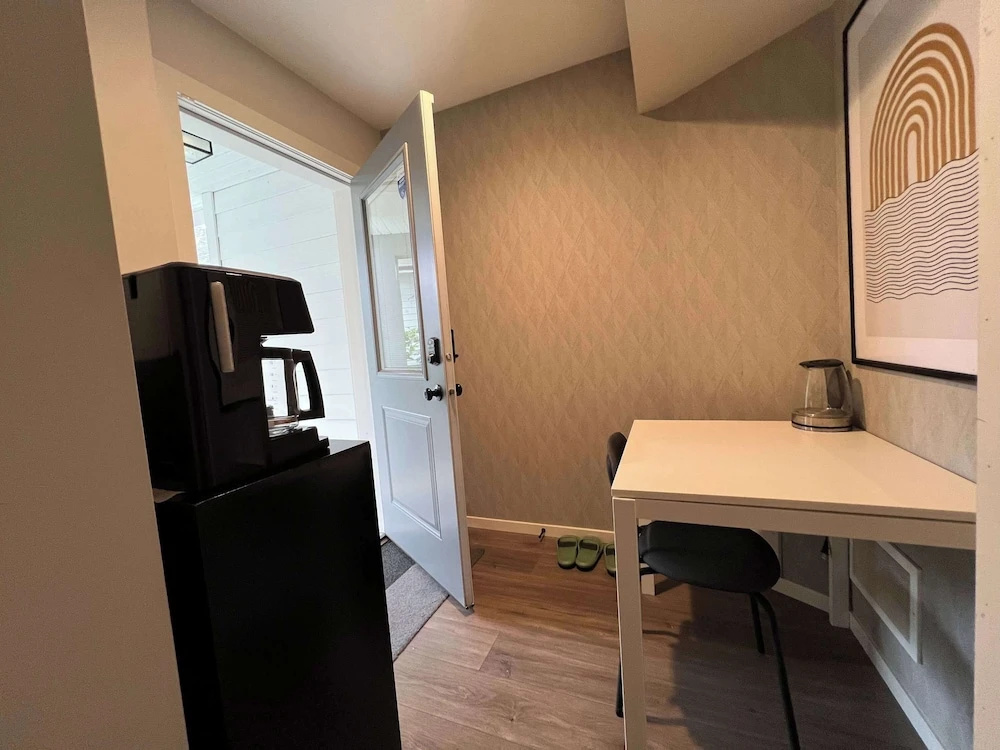 Private Room With Own Entrance