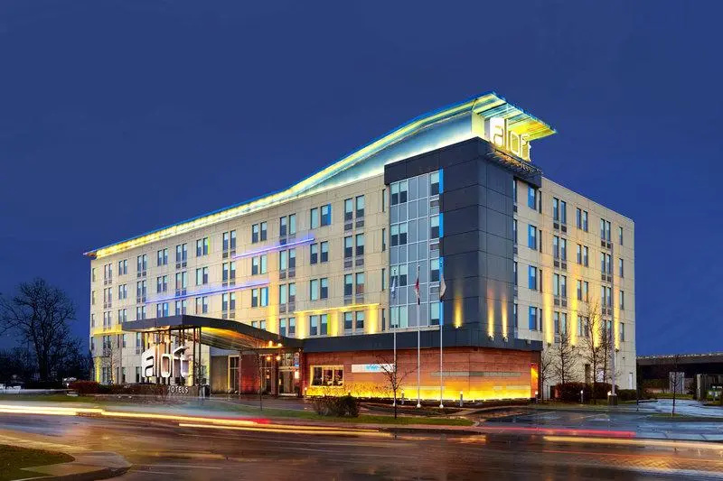Aloft by Marriott Montreal Airport - Chambres