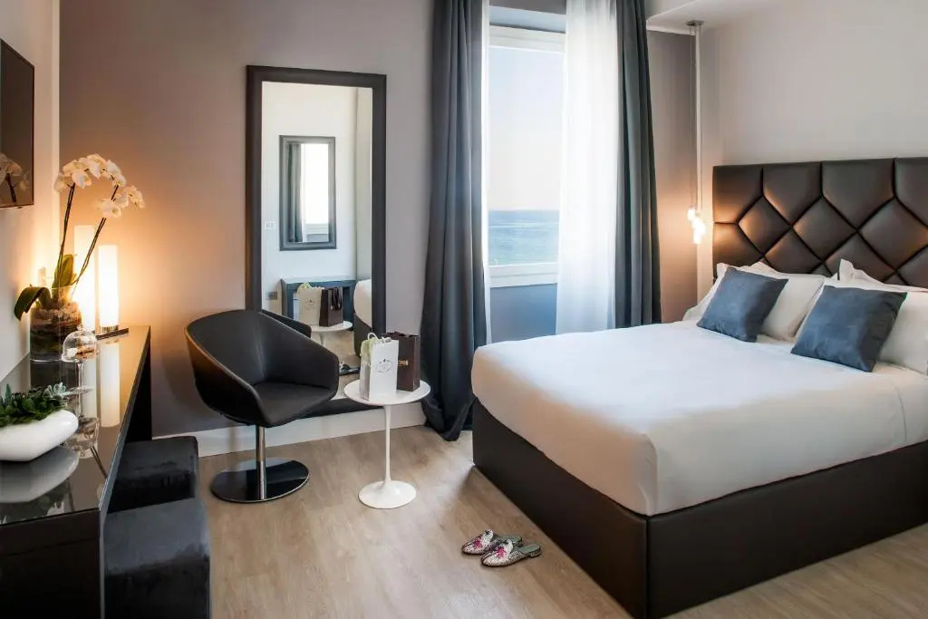 Superior Double room (full double bed)