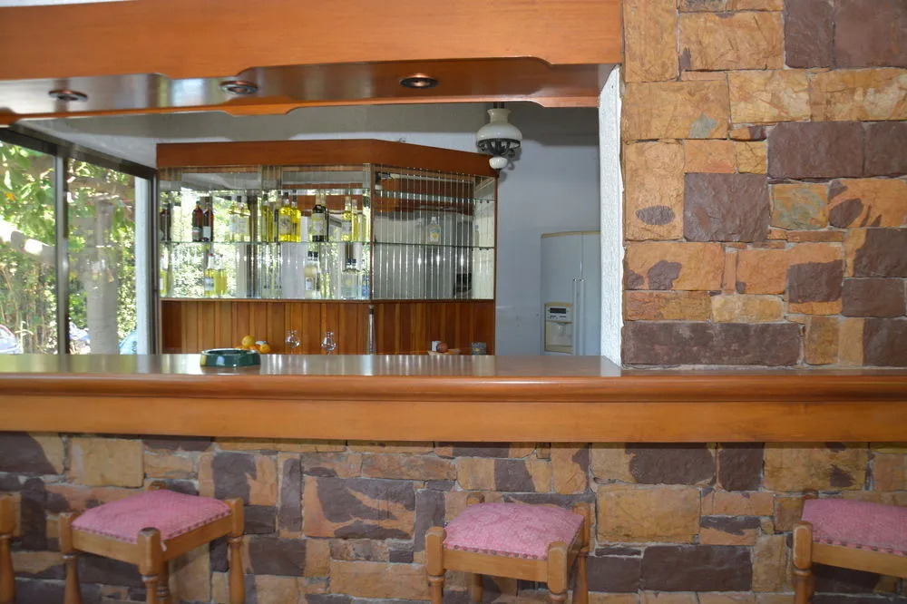 Food & Beverage