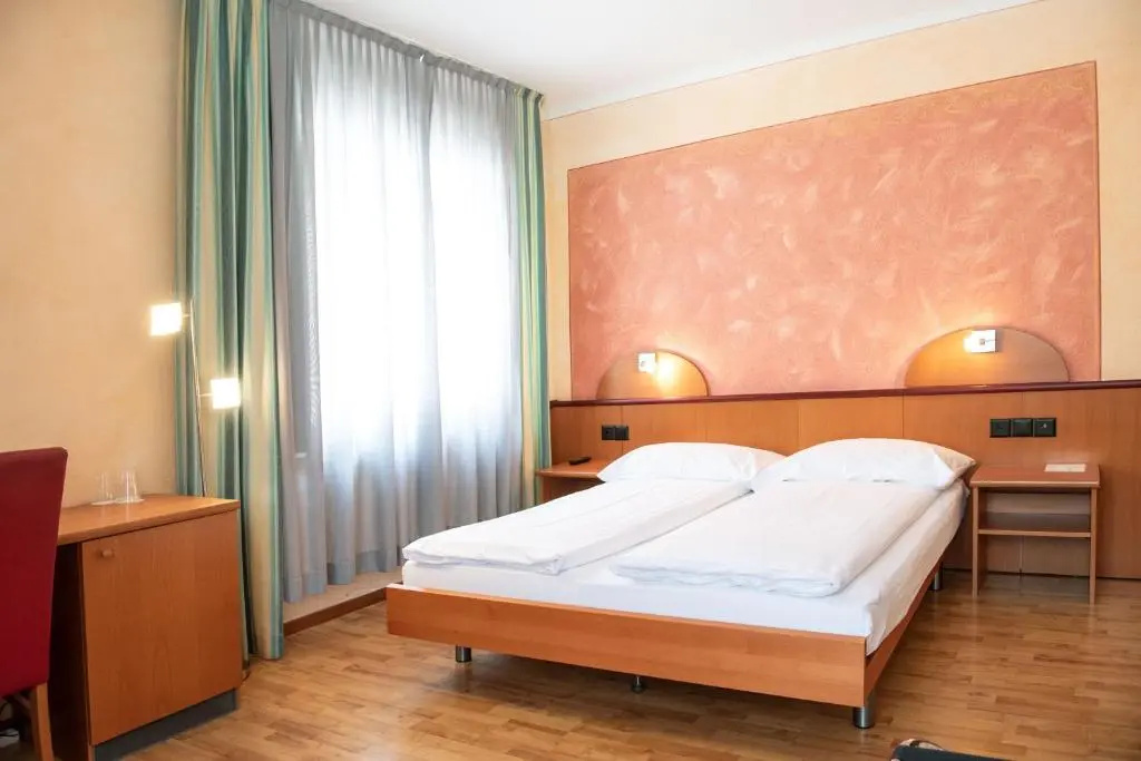 Tailormade Hotel AL GIARDINETTO Biasca - Chambres