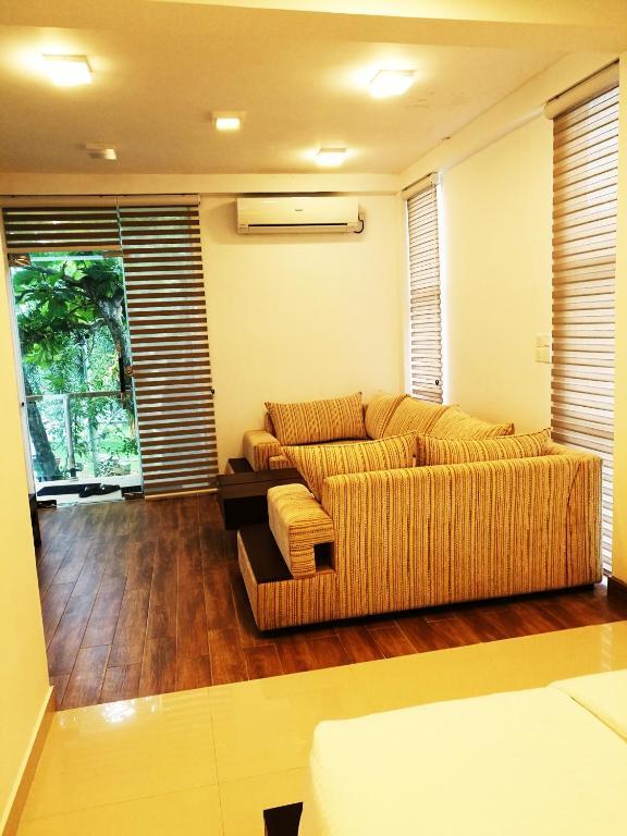 Oak Residencies