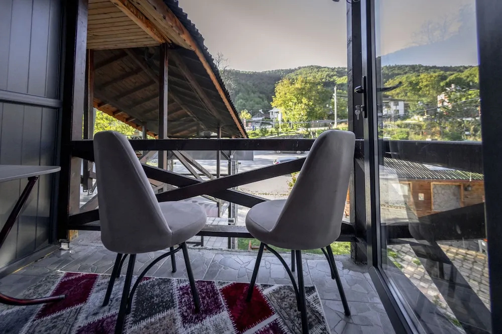 Balcony & Terrace