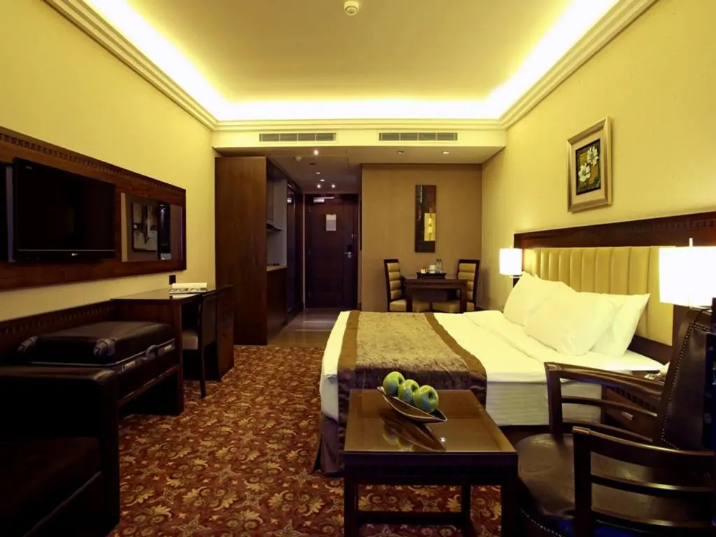 Deluxe Double room with balcony and with sea view (full double bed)