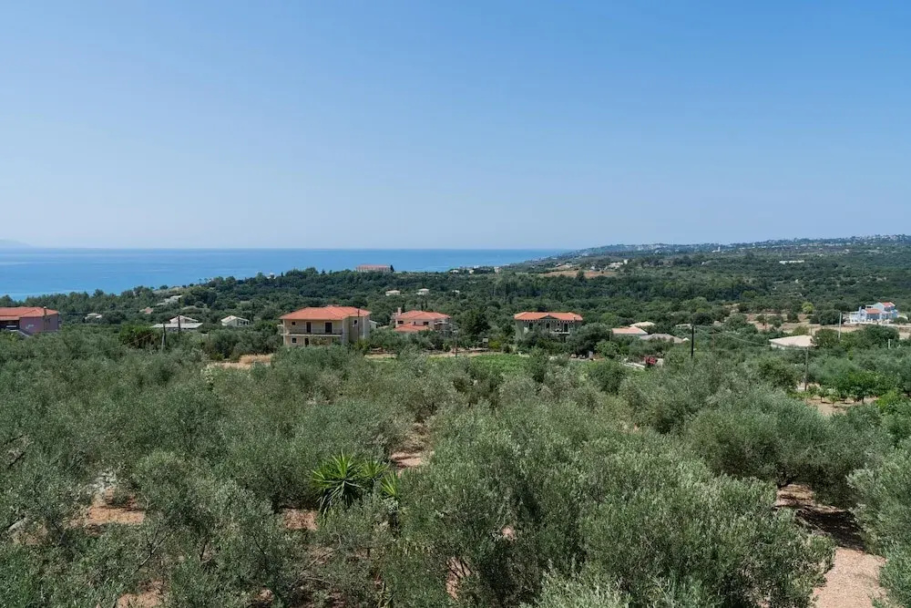 Captain's Apartments in Olive Grove