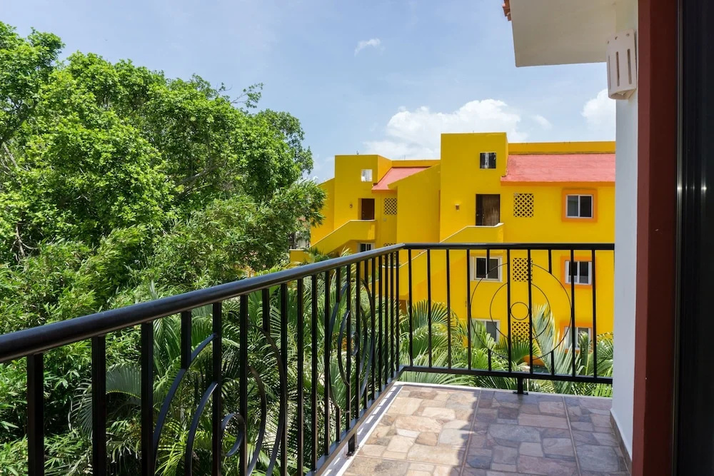 Paseo Del Sol Surf B 301 3 Bedroom Condo by RedAwning