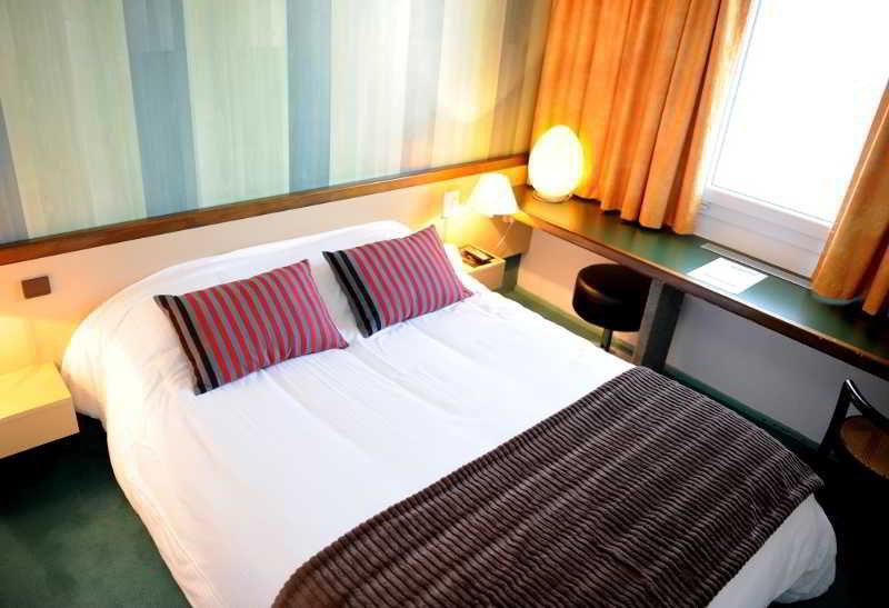 Greet Hotel Montbeliard - Chambres