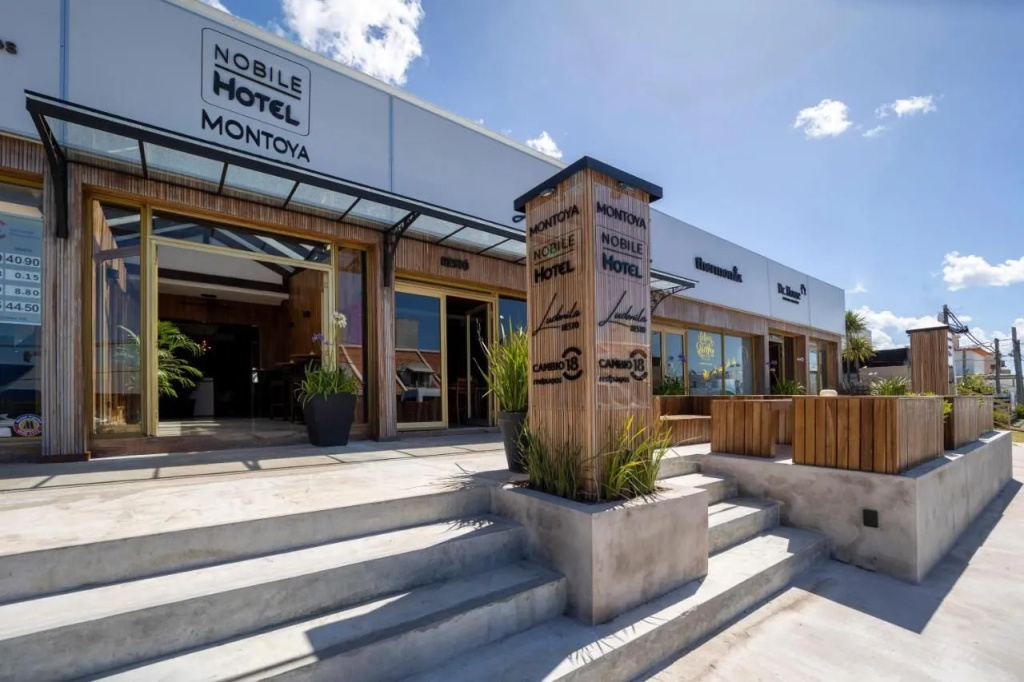 Hotel Montoya
