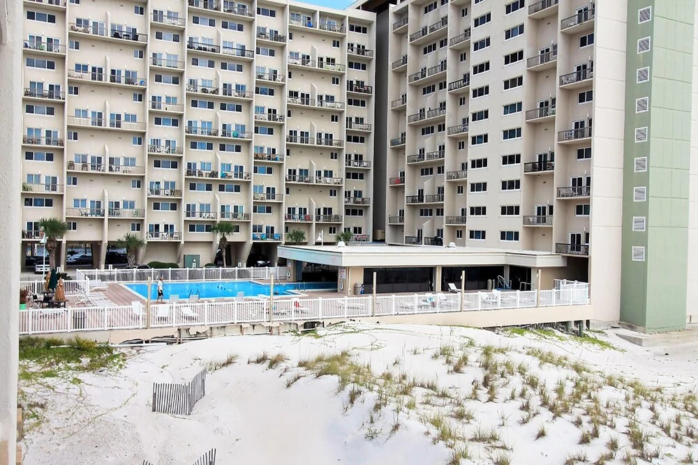 Pinnacle Port B2-208