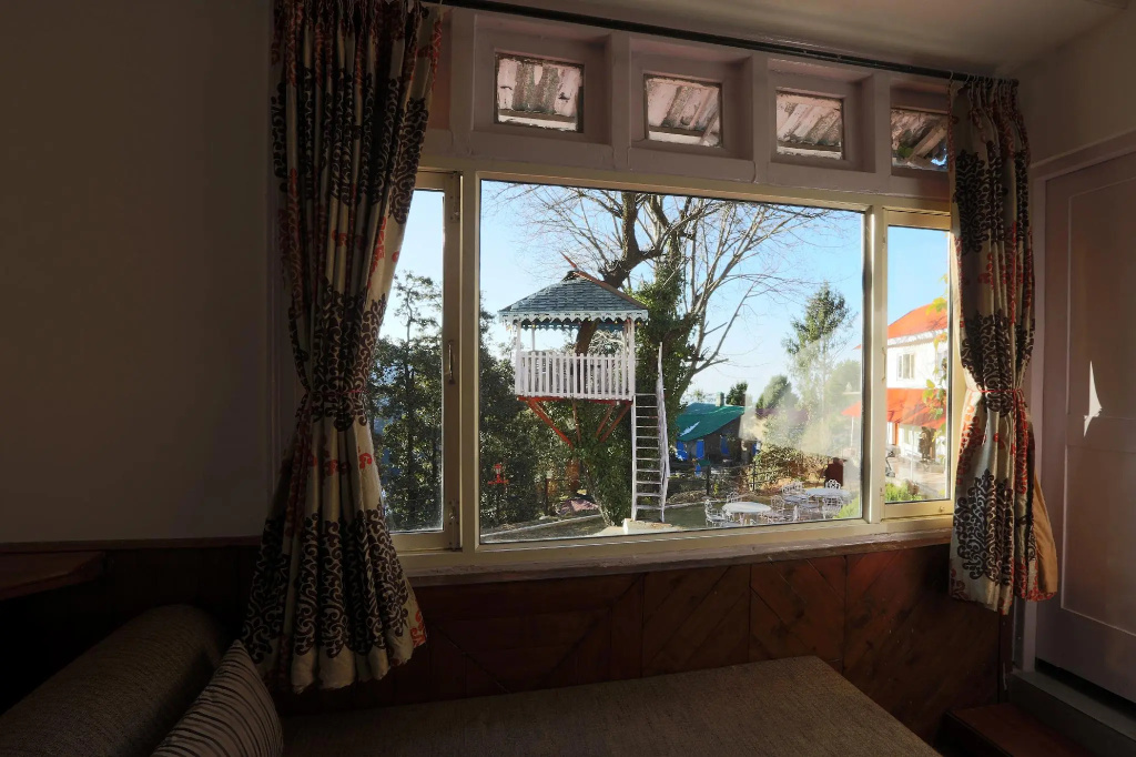 Suite with garden view