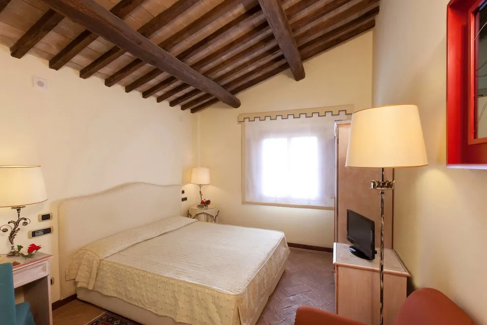 Economy room
