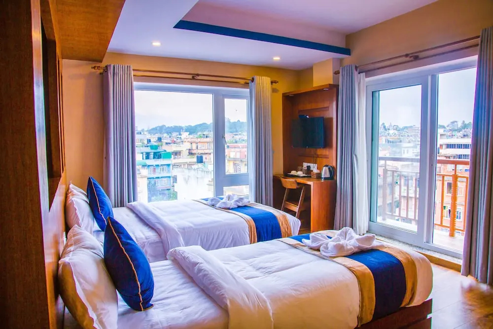Deluxe Double room with balcony (full double bed)