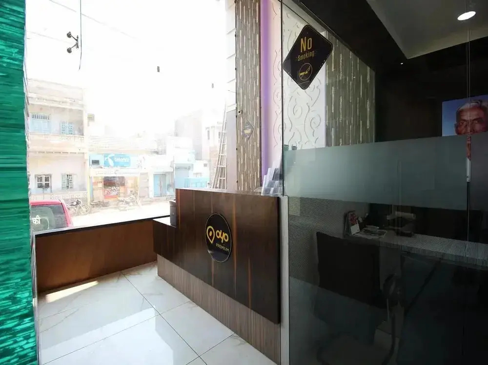 OYO 2456 Hotel Narayan Inn