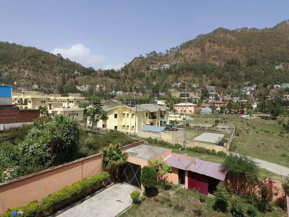 OYO 13884 Holiday Homes