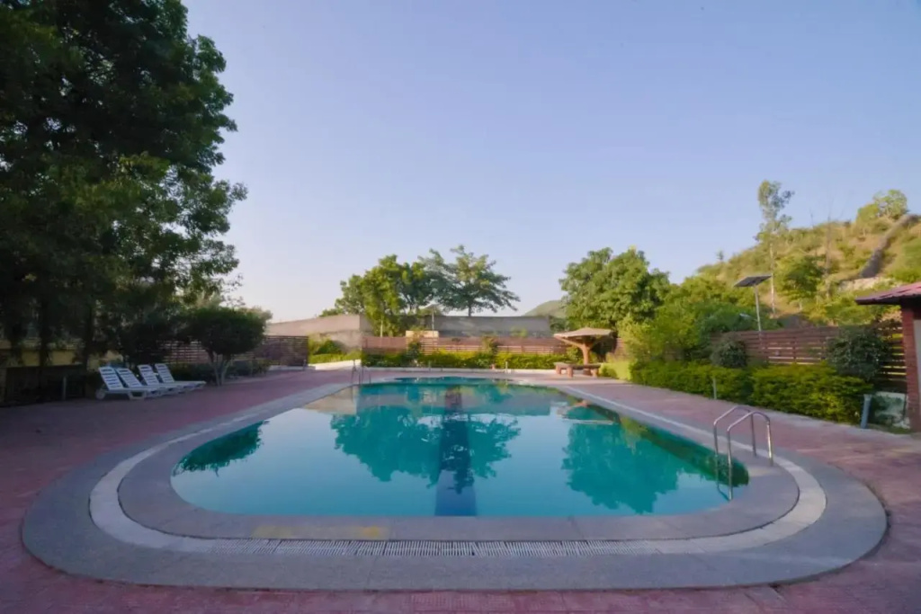 pool