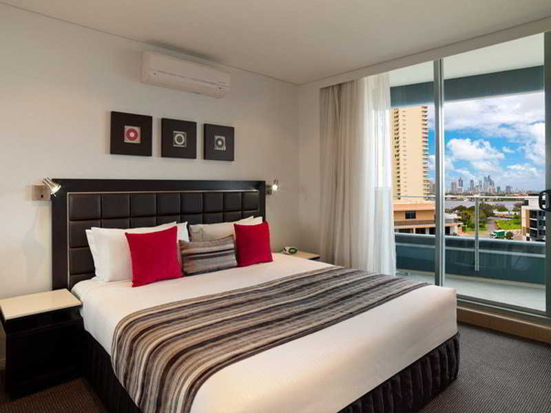 Meriton Southport