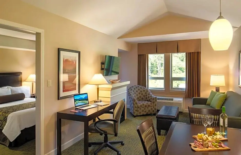 1 Bedroom Suite