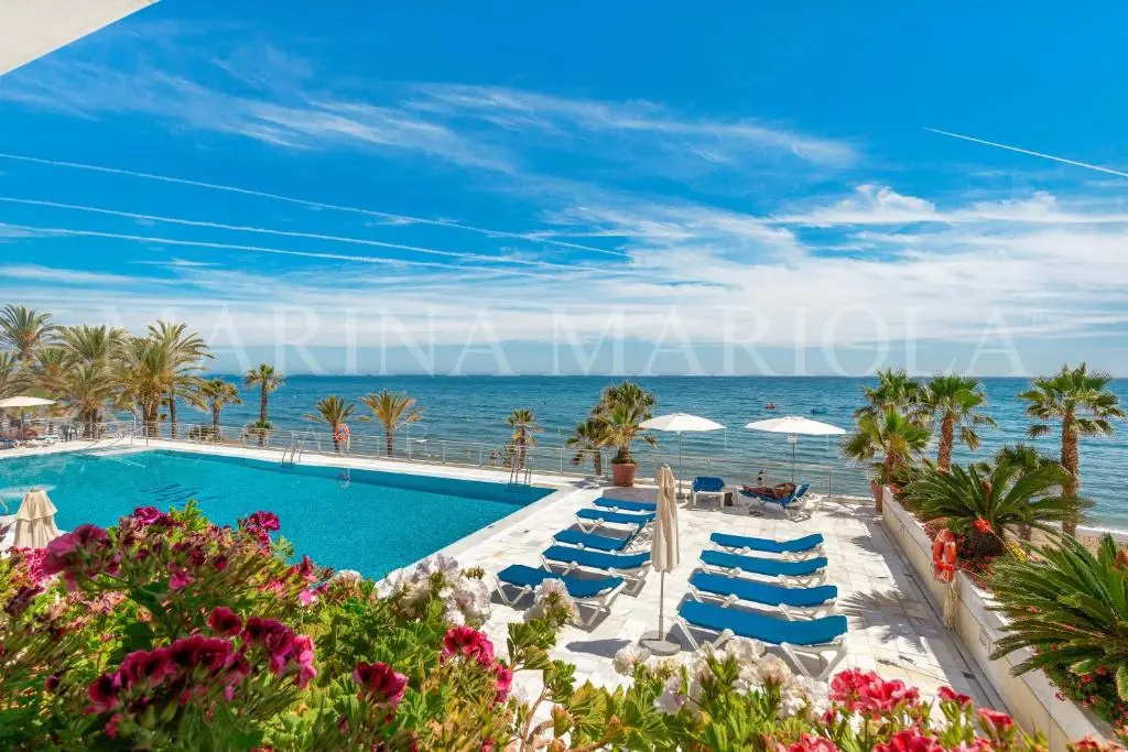 Beach & Waterfront