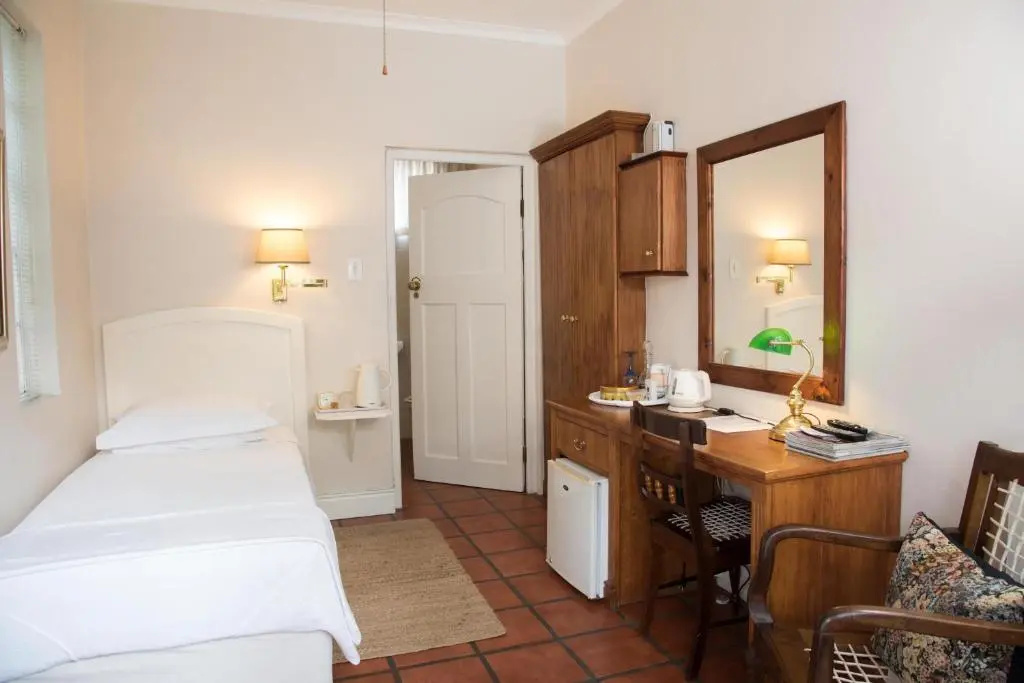 Standard Single room with garden view