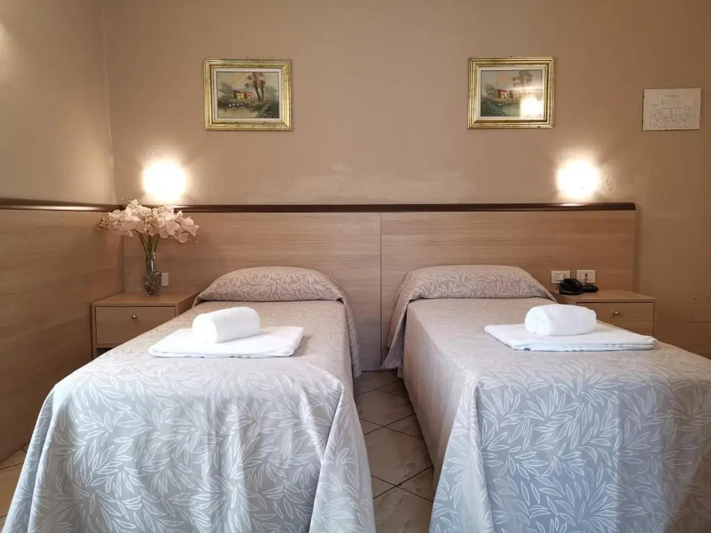 Double room (twin beds)