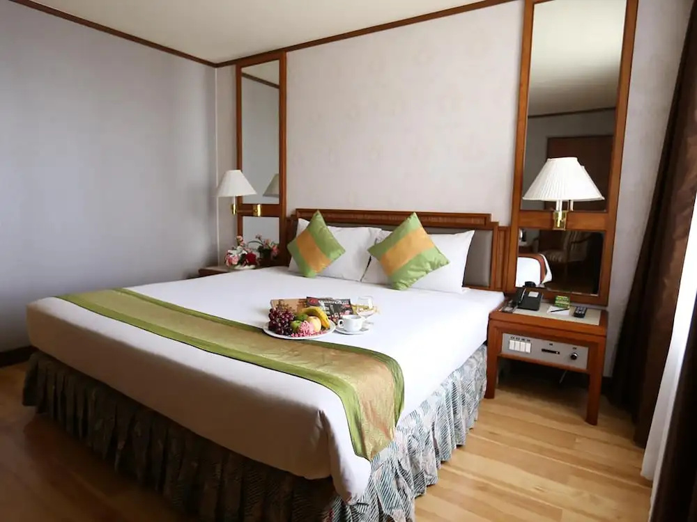 Premier room