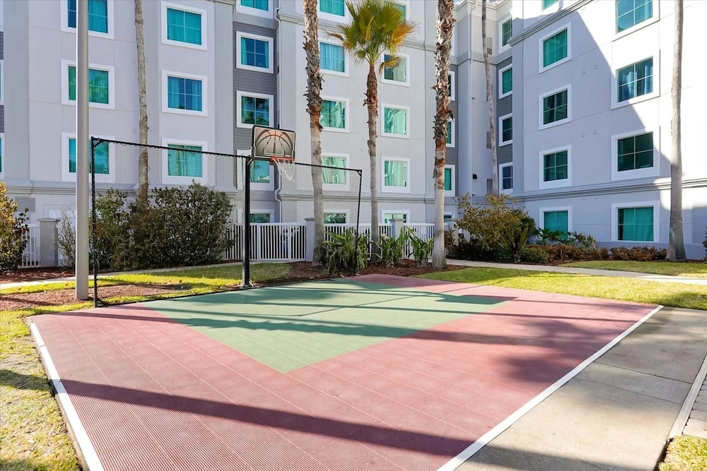 Pool View Disney Universal Free Shuttle Parking