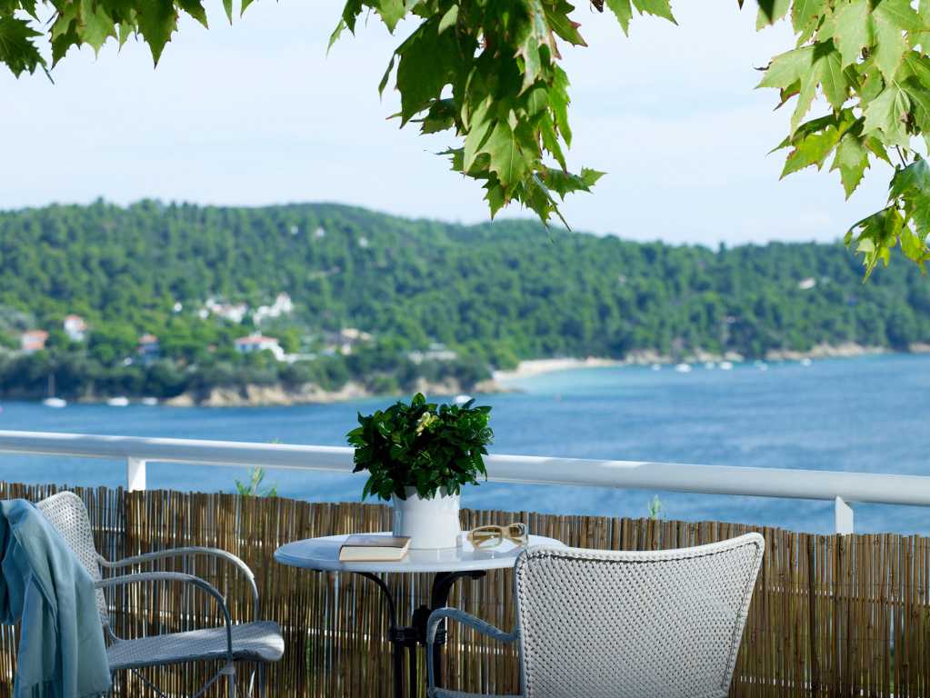 Beach & Waterfront