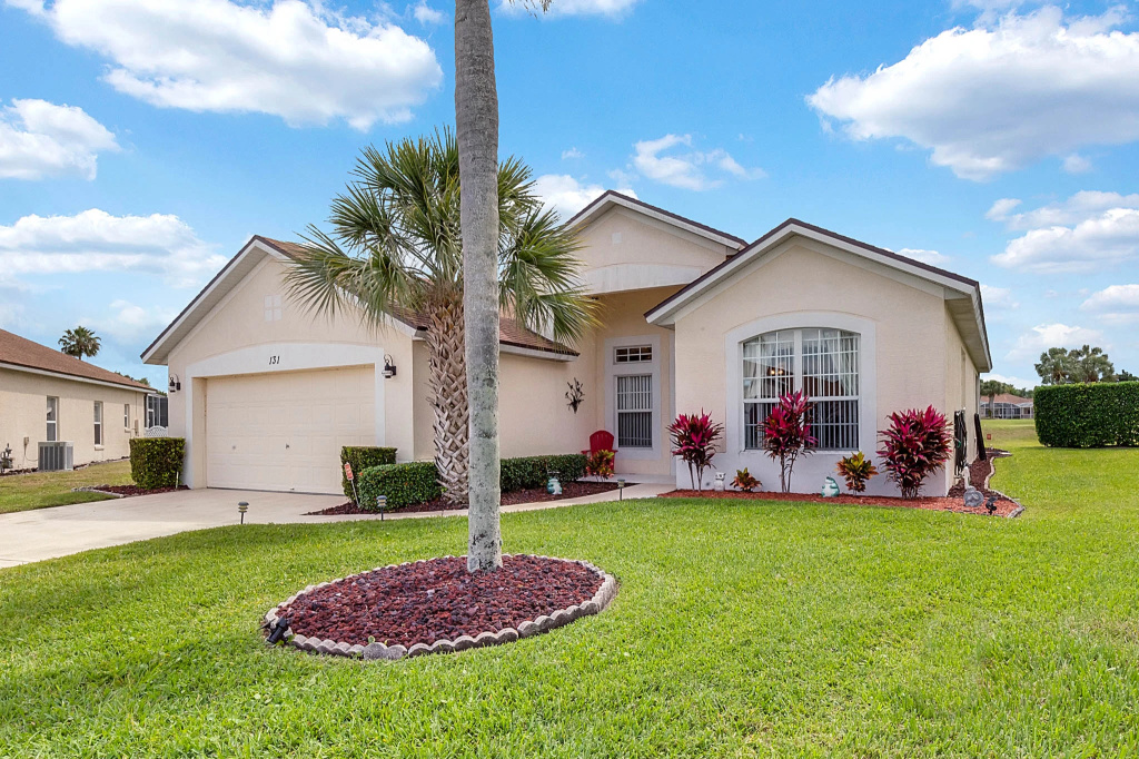 E131MJL - 4 beds pool & spa home on golf course