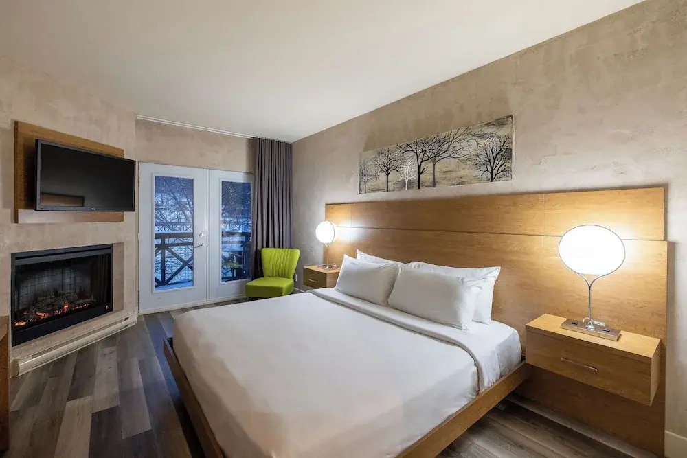 Privilege Double room with balcony (full double bed)